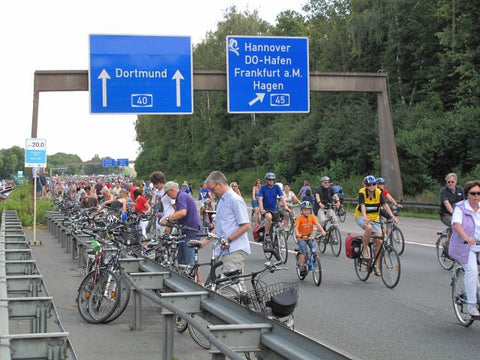 Bicycle and electric bicycle commuters 